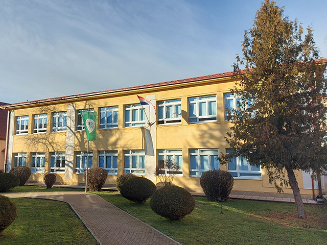 Srednja škola u Otočcu orzanizira obrazovanje odraslih                                                                                                                                                                                                    